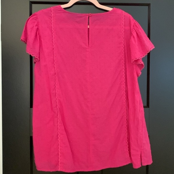 Lane Bryant Scalloped Short Sleeved/Crew Neck Pink Top w/Textured Dots. Size 14 - Picture 2 of 11